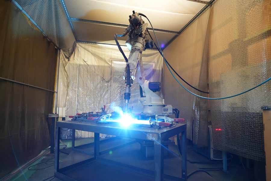 ロボットによる自動溶接